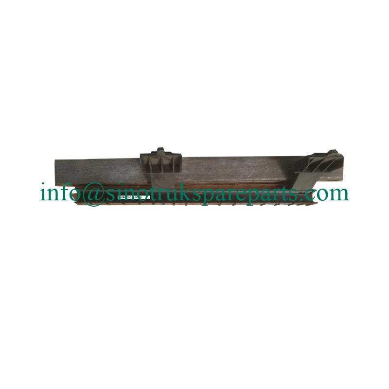 810W62651-0056 Sinotruk Sitrak C7H Panduan Kaca Jendela Truk
