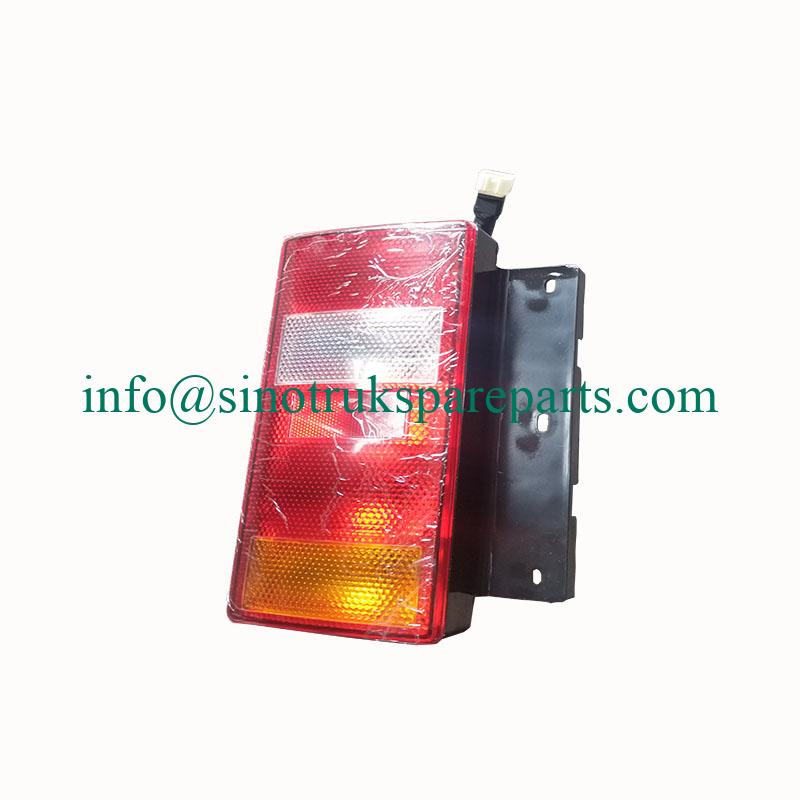Phụ tùng xe tải Sinotruk Howo Kết hợp đèn hậu bên phải LG9704810002