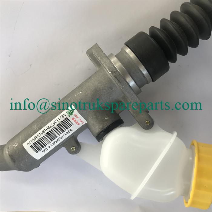 Bagian Gearbox Sinotruk HOWO WG9719230023 Clutch Master Cylinder