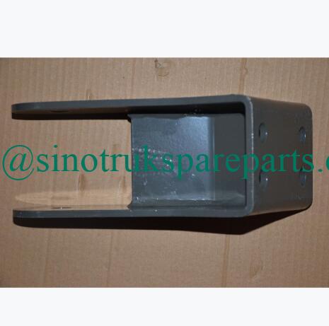 SINOTRUK HOWO Braket penghubung bawah lengan ayun WG1671430186