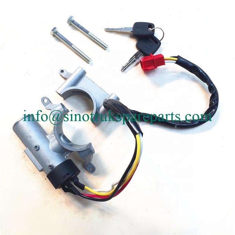 phụ tùng sinotruk công tắc đèn WG9725580099