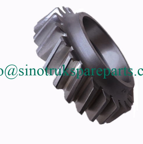 Sinotruk HOWO truck parts engine oil pump intermediate gear VG14070061