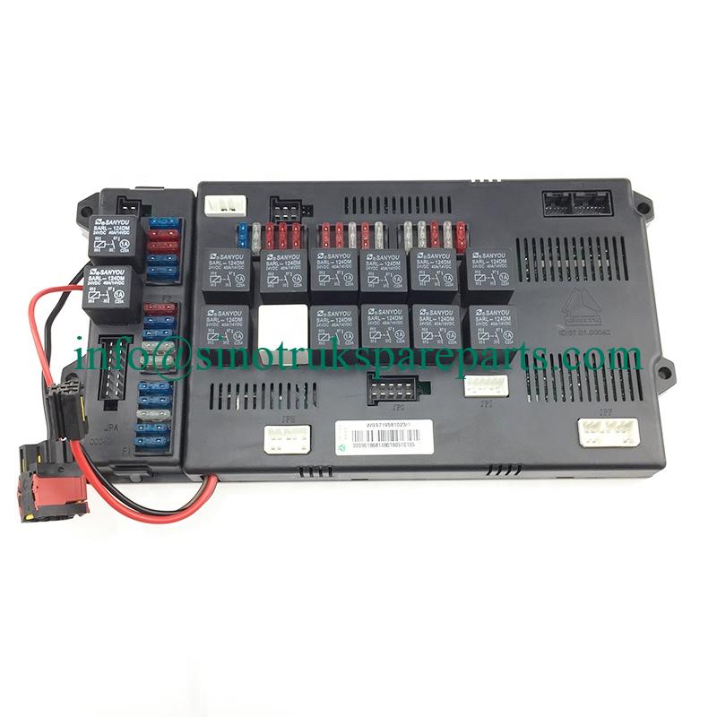 Hộp cầu chì Sinotruk HOWO 30A WG9918580002
