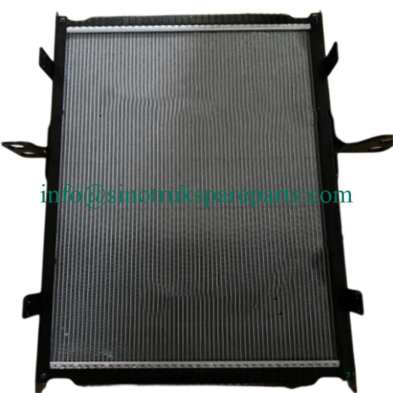 ສ່ວນເຄື່ອງຈັກ SINOTRUK 752W06100-0091 engine radiator cooling water tank