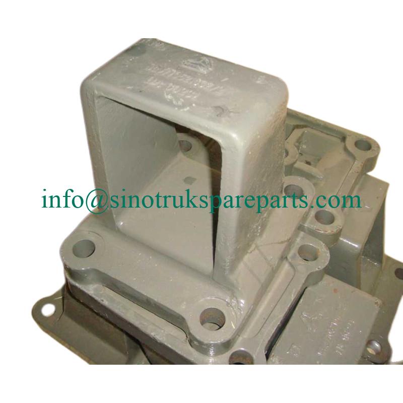 Suku Cadang Truk Sinotruk WG9770521002 Braket depan kanan