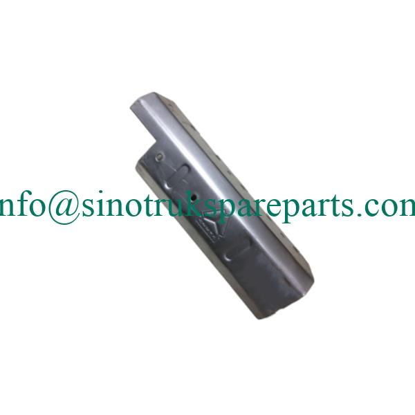 Bộ phận động cơ sinotruk VG1246110112 Tấm chắn nhiệt ống xả phía trước