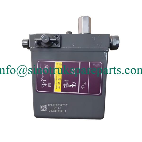 ‌Sinotruk Howo T7HA7 Kit Lift Cab Sisi Kanan Kit Reservoir Oli Hidraulik (WG9925825002)