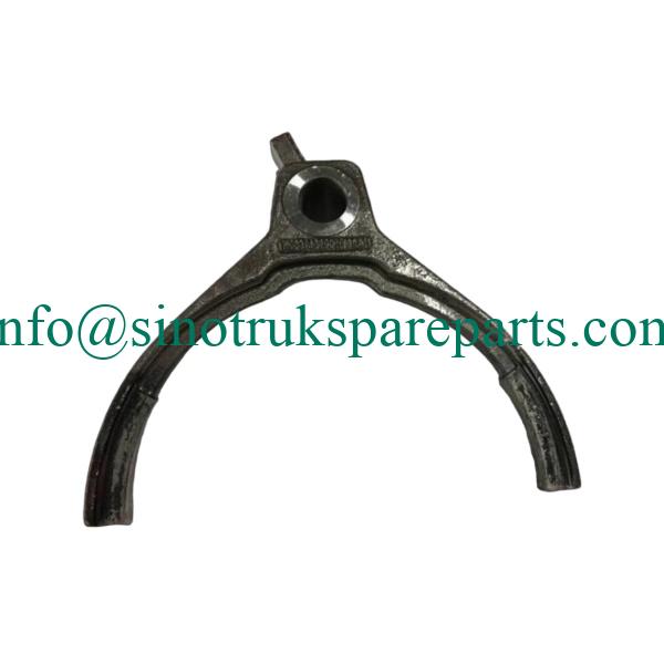 Sinotruk HOWO Transmission Shift Fork WG2214220076 – OEM Gear Shifter Component