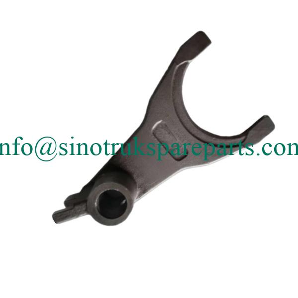‌Genuine SINOTRUK HOWO Transmission 5th-6th Overdrive Shift Fork WG2214220097 – OEM Heavy Truck Spare Part for T7HTX Series‌